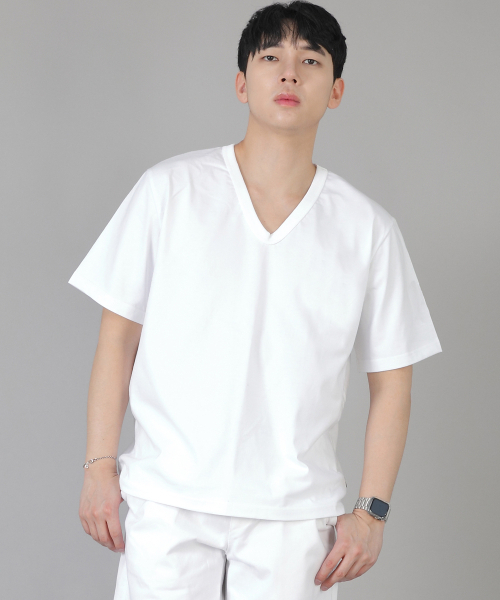 SAINTCREW(セントクルー)の「Vネック無地半袖Tシャツ BVS-823 ホワイト(Tシャツ/カットソー・メンズ・その他・MEDIUM/LARGE/X-LARGE/XX-LARGE)」の1枚目の写真