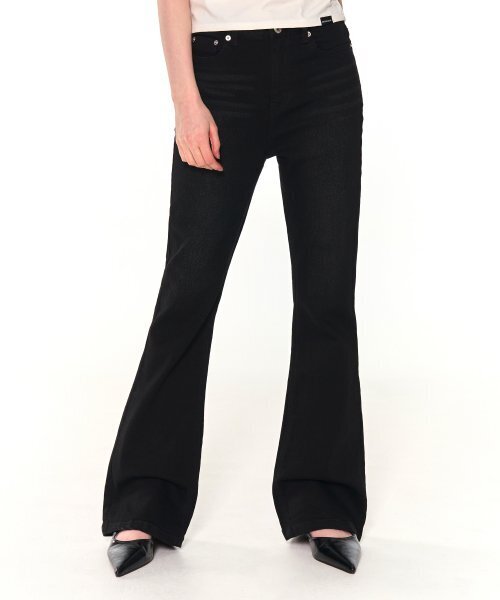 ZIZEMUSEUM(ジゼミュージアム)の「BOOTS CUT DENIM PANTS (BLACK)(デニムパンツ・レディース・その他・SMALL/MEDIUM/LARGE)」の1枚目の写真