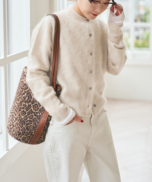 Spick & Span(スピックアンドスパン)の「ファーカシミヤクルーネックカーディガン(カーディガン/ボレロ・レディース・ベージュ/ライトグリーン/ブルー系その他・FREE)」の8枚目の写真