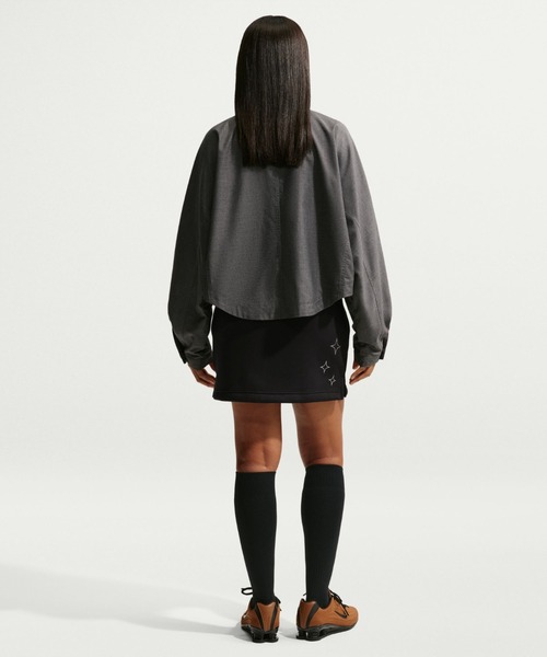 NIKE(ナイキ)の「NIKE NSW Phoenix Fleece Women's High-Waisted Slim Mini Skirt(ナイキ NSW フェニックス フリース ウィメンズ ハイウエスト スリム ミニ スカート)(スカート・レディース・ブラック/ベージュ系/ピンク系・SMALL/MEDIUM/LARGE)」の6枚目の写真