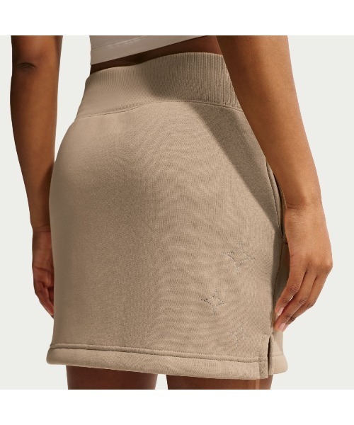 NIKE(ナイキ)の「NIKE NSW Phoenix Fleece Women's High-Waisted Slim Mini Skirt(ナイキ NSW フェニックス フリース ウィメンズ ハイウエスト スリム ミニ スカート)(スカート・レディース・ブラック/ベージュ系/ピンク系・SMALL/MEDIUM/LARGE)」の13枚目の写真