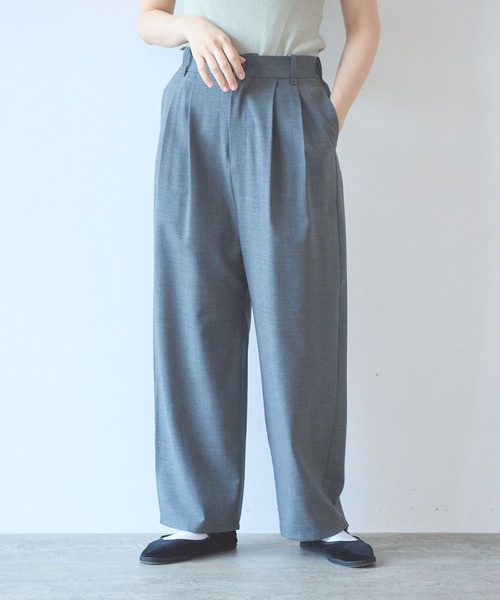 yuni(ユニ )の「△ウォッシャブルサマーウール テーパードパンツ(スラックス・レディース・ブラック/パープル/グレー・S/M)」の2枚目の写真