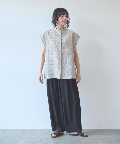 yuni(ユニ )の「△ウォッシャブルサマーウール テーパードパンツ(スラックス・レディース・ブラック/パープル/グレー・S/M)」の8枚目の写真