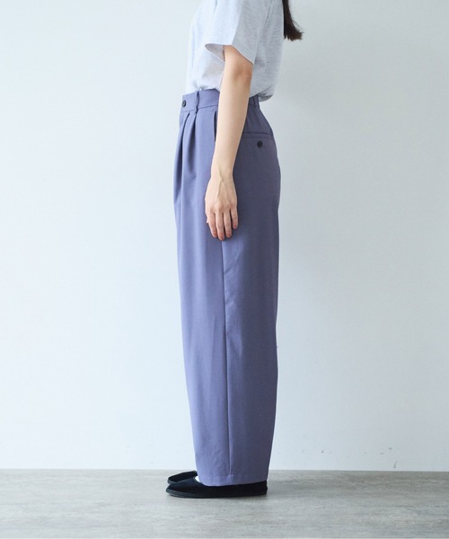 yuni(ユニ )の「△ウォッシャブルサマーウール テーパードパンツ(スラックス・レディース・ブラック/パープル/グレー・S/M)」の18枚目の写真