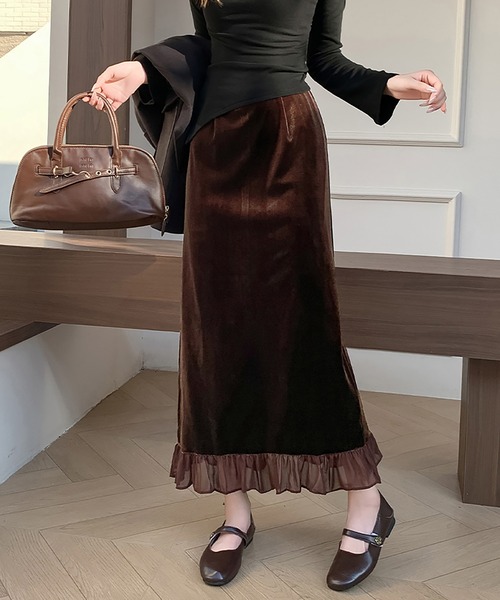 Doux Belle(ドゥーベル)の「ベロア×シアー切り替えフリルスカート(スカート・レディース・ダークブラウン/ブラック・MEDIUM/LARGE/X-LARGE/SMALL)」の4枚目の写真