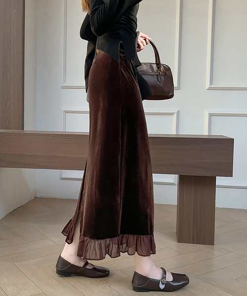 Doux Belle(ドゥーベル)の「ベロア×シアー切り替えフリルスカート(スカート・レディース・ダークブラウン/ブラック・MEDIUM/LARGE/X-LARGE/SMALL)」の7枚目の写真