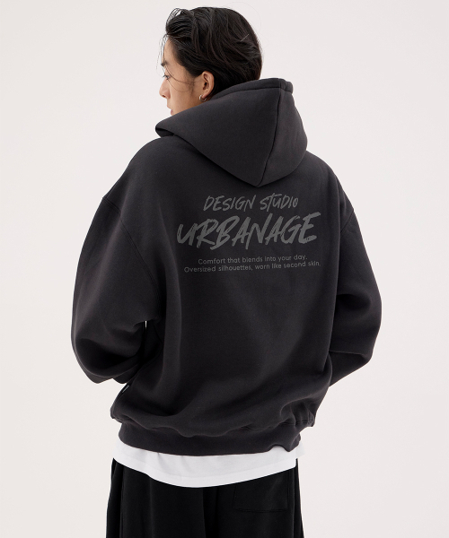 URBANAGE(アーバンエイジ)の「DESIGN STUDIO ロゴオーバーサイズフードパーカー_チャコール(パーカー・レディース・その他・MEDIUM/LARGE)」の8枚目の写真