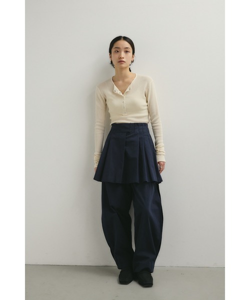 STYLEMIXER(スタイルミキサー)の「タックワイドミニスカート(スカート・レディース・ベージュ/ネイビー・MEDIUM/SMALL)」の7枚目の写真