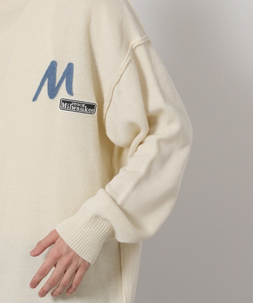 LAKOLE(ラコレ)の「ワッペン刺繍ニットプルオーバー / 650225(ニット/セーター・メンズ・チャコール/ホワイト/ピンク・LARGE/MEDIUM)」の8枚目の写真