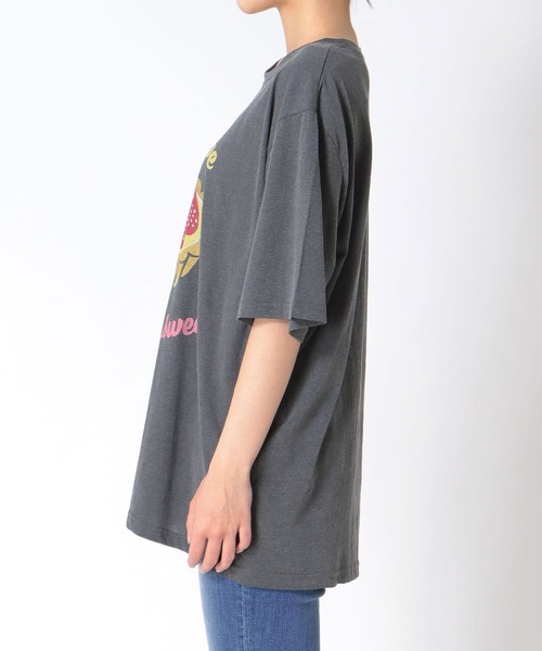 Three Four Time（ｽﾘｰﾌｫｰﾀｲﾑ）の「イチゴタルト柄Tシャツ（Tシャツ/カットソー・レディース・チャコールグレー・FREE）」の7枚目の写真