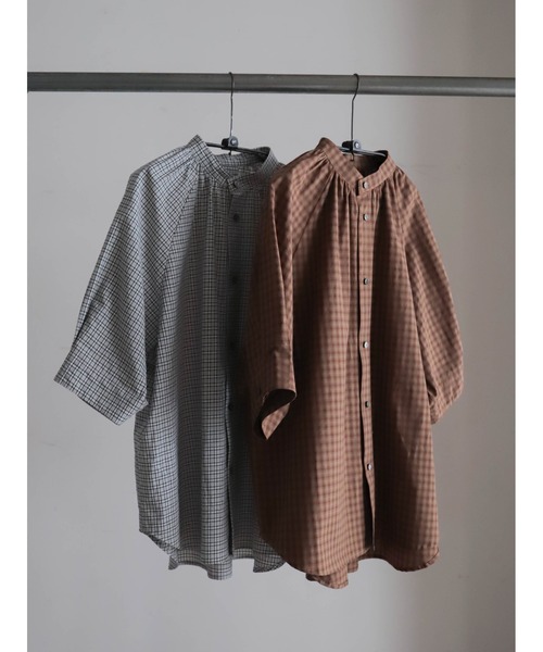 FIL DE FER(フィルデフェール)の「【予約】アソートミニチェック スタンドギャザーブラウス(シャツ/ブラウス・レディース・グレー/ブラウン・FREE)」の17枚目の写真