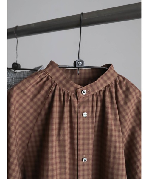 FIL DE FER(フィルデフェール)の「【予約】アソートミニチェック スタンドギャザーブラウス(シャツ/ブラウス・レディース・グレー/ブラウン・FREE)」の18枚目の写真