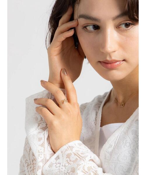 Te chichi(テチチ)の「ナンバーリング25(ピアス(両耳用)・レディース・ゴールド・F)」の1枚目の写真