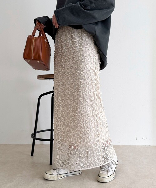 fredy emue(フレディエミュ)の「《セットアップ対応》フォーカスドット刺繍スカート(スカート・レディース・ブラック/オフホワイト・36/38)」の1枚目の写真