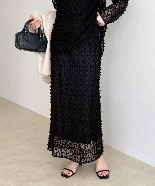 fredy emue(フレディエミュ)の「《セットアップ対応》フォーカスドット刺繍スカート(スカート・レディース・ブラック/オフホワイト・36/38)」の2枚目の写真