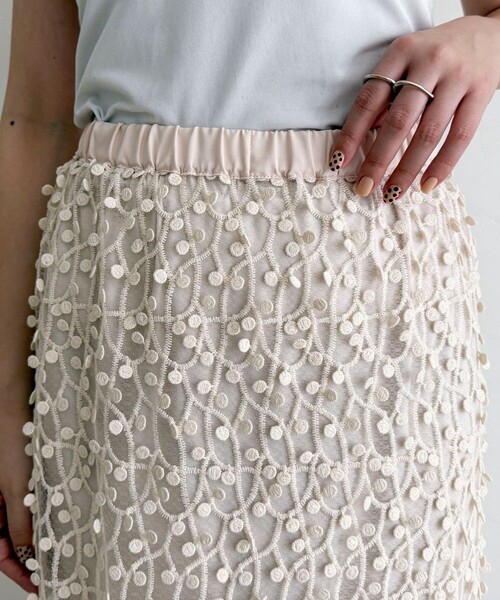 fredy emue(フレディエミュ)の「《セットアップ対応》フォーカスドット刺繍スカート(スカート・レディース・ブラック/オフホワイト・36/38)」の9枚目の写真