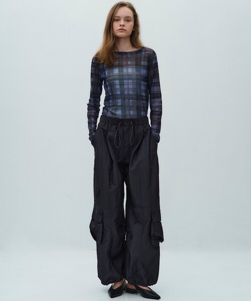 PUBLIC TOKYO（パブリックトウキョウ）の「【2026春新作・ZOZO先行予約受付中】AiRON イージーカーゴパンツ（カーゴパンツ・レディース・ネイビー/ブラウン/ホワイト・1/2）」の21枚目の写真