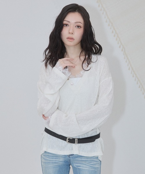 ENVYM(アンビー)の「レースシアーVネックトップス(Tシャツ/カットソー・レディース・ピンク/ホワイト/チャコールグレー・FREE)」の17枚目の写真