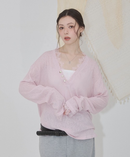 ENVYM(アンビー)の「レースシアーVネックトップス(Tシャツ/カットソー・レディース・ピンク/ホワイト/チャコールグレー・FREE)」の21枚目の写真