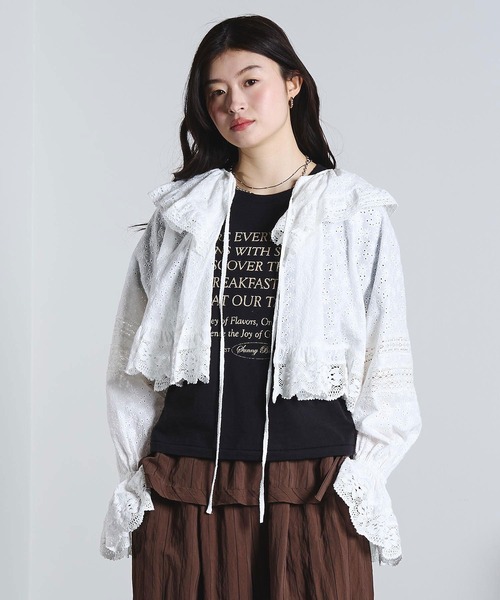 ROSE BUD（ローズバッド）の「(mag.by c)COTTON EMBROIDERY L/S FRILL SHIRT（シャツ/ブラウス・レディース・ホワイト/ブラック・ONE SIZE）」の4枚目の写真