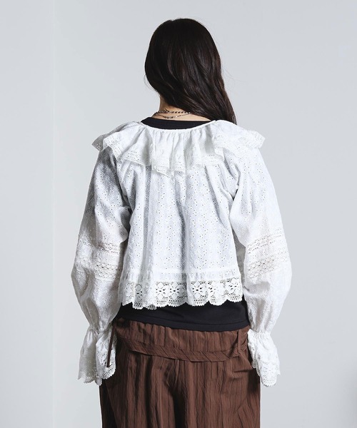 ROSE BUD（ローズバッド）の「(mag.by c)COTTON EMBROIDERY L/S FRILL SHIRT（シャツ/ブラウス・レディース・ホワイト/ブラック・ONE SIZE）」の6枚目の写真