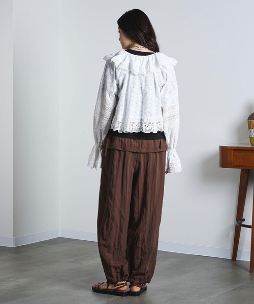 ROSE BUD（ローズバッド）の「(mag.by c)COTTON EMBROIDERY L/S FRILL SHIRT（シャツ/ブラウス・レディース・ホワイト/ブラック・ONE SIZE）」の9枚目の写真