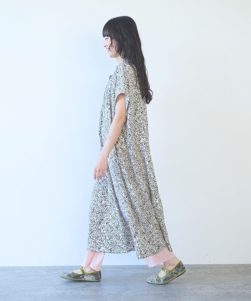 yuni（ユニ　）の「rayon cupla cotton flower print kaftan one-piece（ワンピース・レディース・アイボリー・FREE）」の6枚目の写真