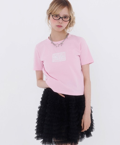FickleBebe(フィクルベベ)の「レースロゴミニTEE(Tシャツ/カットソー・レディース・ホワイト/ブルーグレー/ブラック/ピンク・FREE)」の1枚目の写真