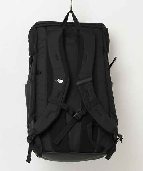 NEW BALANCE(ニューバランス)の「トップローディングバックパック40L(バックパック/リュック・メンズ・ブラック・ONE SIZE)」の5枚目の写真