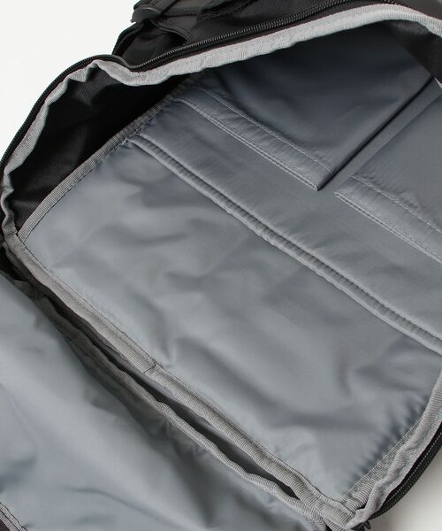 NEW BALANCE(ニューバランス)の「トップローディングバックパック40L(バックパック/リュック・メンズ・ブラック・ONE SIZE)」の3枚目の写真