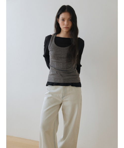 UNNOUT（アナウト）の「DELICATE SCOOP NECK SLEEVELESS SHIRT CHARCOAL（Tシャツ/カットソー・レディース・その他・ONE SIZE）」の2枚目の写真