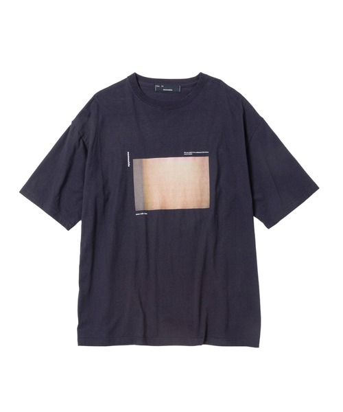 meanswhile(ミーンズワイル)の「Abstract Photograph Tee(Tシャツ/カットソー・メンズ・ブラック/ネイビー・1(S)/2(M)/3(L)/4(XL))」の2枚目の写真