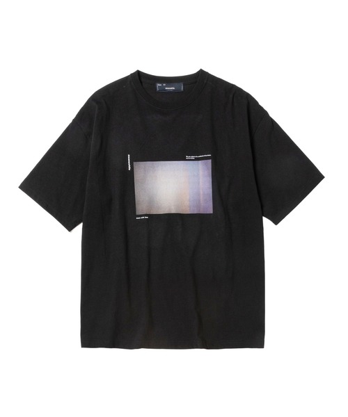 meanswhile(ミーンズワイル)の「Abstract Photograph Tee(Tシャツ/カットソー・メンズ・ブラック/ネイビー・1(S)/2(M)/3(L)/4(XL))」の1枚目の写真