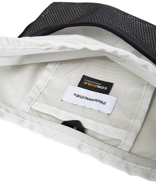 thisisneverthat(ディスイズネバーザット)の「UL Mini Bag(ショルダーバッグ・メンズ・ブラック/オフホワイト・FREE)」の3枚目の写真