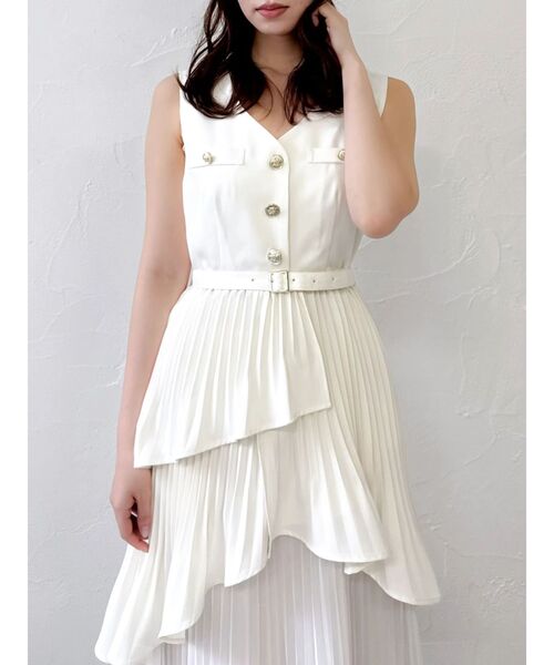 dazzlin（ダズリン）の「アシメプリーツジレワンピース（ワンピース・レディース・チャコールグレー/オフホワイト/インディゴブルー・MEDIUM/SMALL）」の5枚目の写真