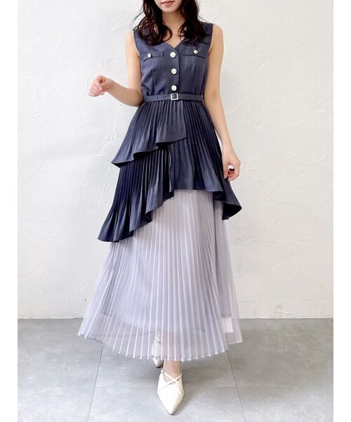 dazzlin（ダズリン）の「アシメプリーツジレワンピース（ワンピース・レディース・チャコールグレー/オフホワイト/インディゴブルー・MEDIUM/SMALL）」の12枚目の写真