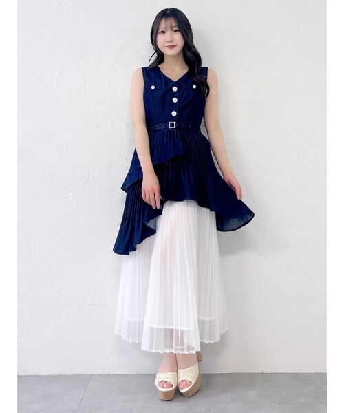 dazzlin（ダズリン）の「アシメプリーツジレワンピース（ワンピース・レディース・チャコールグレー/オフホワイト/インディゴブルー・MEDIUM/SMALL）」の16枚目の写真