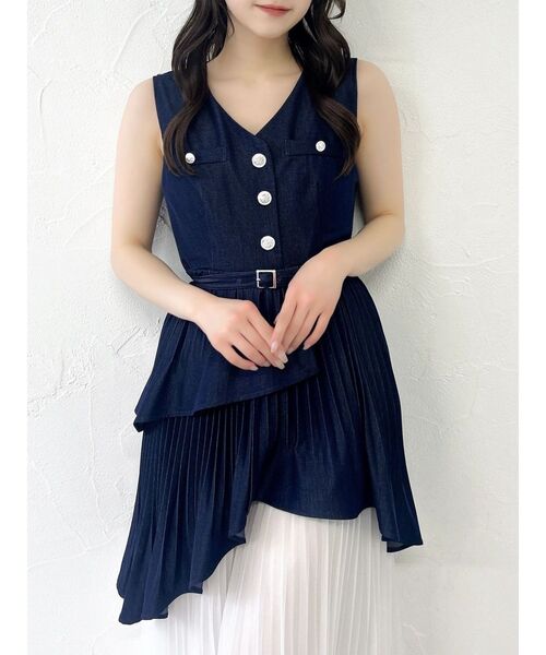 dazzlin（ダズリン）の「アシメプリーツジレワンピース（ワンピース・レディース・チャコールグレー/オフホワイト/インディゴブルー・MEDIUM/SMALL）」の21枚目の写真