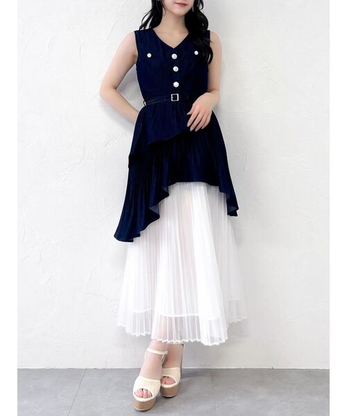 dazzlin（ダズリン）の「アシメプリーツジレワンピース（ワンピース・レディース・チャコールグレー/オフホワイト/インディゴブルー・MEDIUM/SMALL）」の18枚目の写真