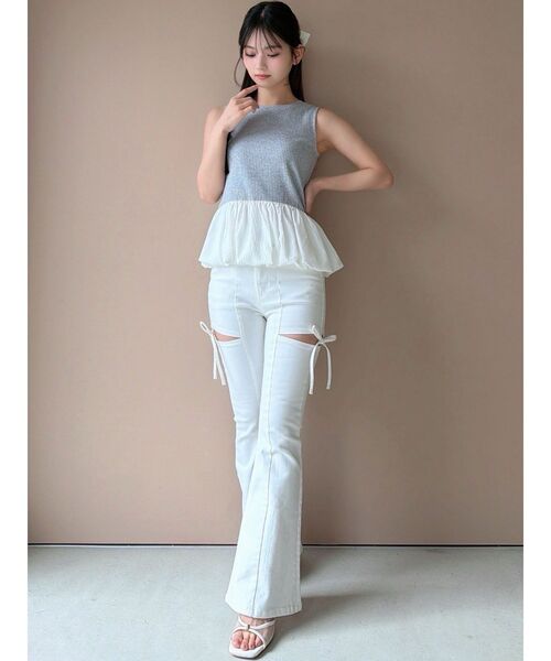 RESEXXY(リゼクシー)の「ラッフルペプラムカットトップス(Tシャツ/カットソー・レディース・ホワイト/グレー/ブラック・FREE)」の7枚目の写真