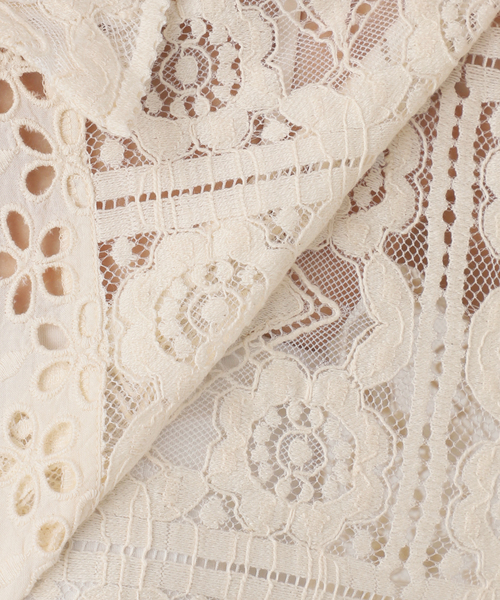 B.C STOCK(ベーセーストック)の「手洗い可 / レースembroideryシャツ(シャツ/ブラウス・レディース・ブラック/アイボリー/ホワイト・FREE)」の4枚目の写真
