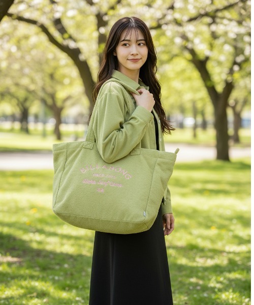 BILLABONG(ビラボン)の「【BILLABONG/ビラボン】26SSBIG TOTE BAG_PILE/パイルトートバッグ(トートバッグ・レディース・グリーン/アイボリー/カーキ/ネイビー・FREE)」の1枚目の写真