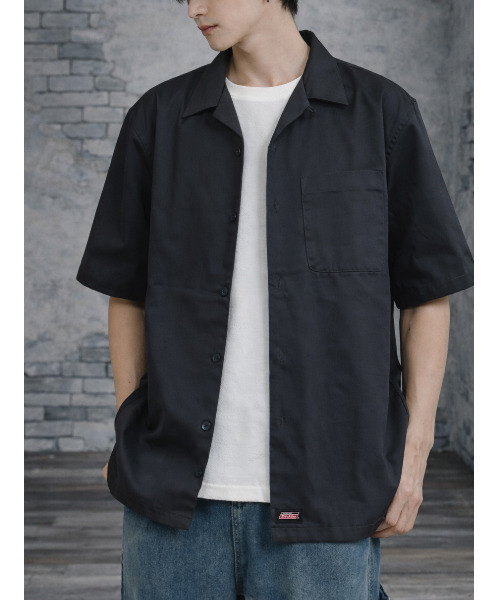 Dickies（ディッキーズ）の「【neos】GENUINE DICKIES ジェニュイン ディッキーズ ツイル オープンカラー 半袖 ワークシャツ バック刺繍 ビッグロゴ ルーズシルエット メンズ（シャツ/ブラウス・メンズ・チャコールグレー/ブラック/カーキ/ベージュ・MEDIUM/LARGE/X-LARGE）」の2枚目の写真
