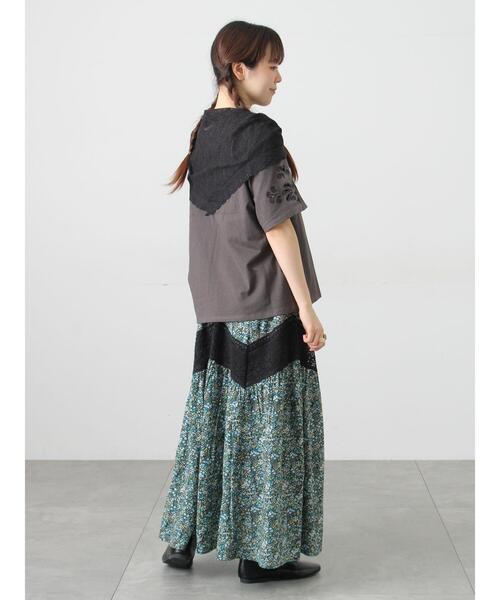 Samansa Mos2（サマンサ モスモス）の「三角ストール付カットワーク刺繍Tシャツ（Tシャツ/カットソー・レディース・グレー/オフホワイト/チャコールグレー・F）」の11枚目の写真