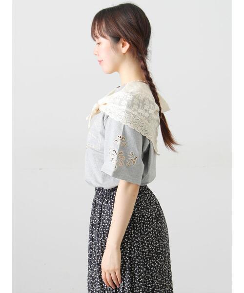 Samansa Mos2（サマンサ モスモス）の「三角ストール付カットワーク刺繍Tシャツ（Tシャツ/カットソー・レディース・グレー/オフホワイト/チャコールグレー・F）」の8枚目の写真