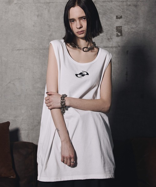 ERAR(エラー)の「【ERAR】ハイダメージ加工/メタルプレート無地レイヤードタンクトップ(タンクトップ・メンズ・ブラック系1/ホワイト系2/ホワイト系1/ブラック系2・XL/L/M/S)」の7枚目の写真