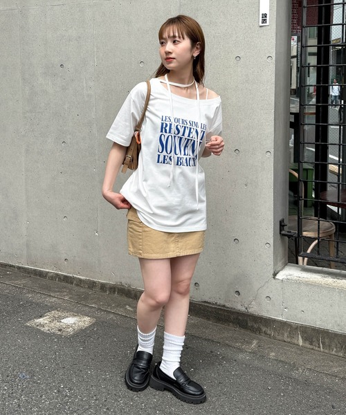 tiptop(ティップトップ)の「チョーカー付きワンショルBIGTシャツ(Tシャツ/カットソー・レディース・ブラック/オフホワイト/チャコールグレー/ホワイト系その他・FREE)」の9枚目の写真