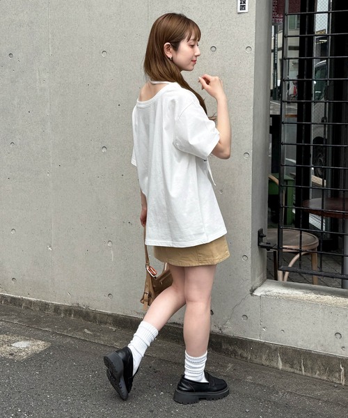 tiptop(ティップトップ)の「チョーカー付きワンショルBIGTシャツ(Tシャツ/カットソー・レディース・ブラック/オフホワイト/チャコールグレー/ホワイト系その他・FREE)」の12枚目の写真