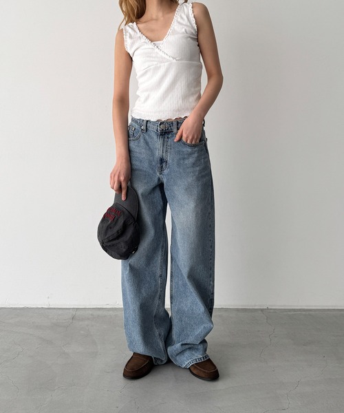 CANAL JEAN(キャナルジーン)の「SLEEK レーストリムカシュクールタンクトップ(タンクトップ・レディース・アイボリー/ブラック・ONE SIZE)」の10枚目の写真
