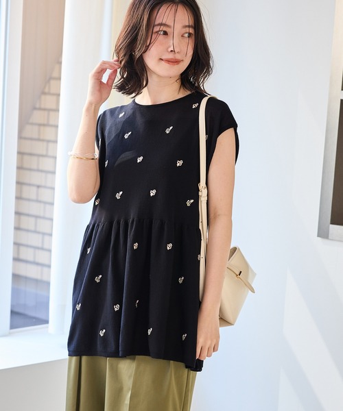 ROPE' PICNIC(ロペピクニック)の「【ちゃんと+かわいい保証】シャーベットニット 刺繍シアーペプラムニット/UVケア・接触冷感(ニット/セーター・レディース・ダークブラウン/ブラック/ブルー系その他4・FREE)」の1枚目の写真